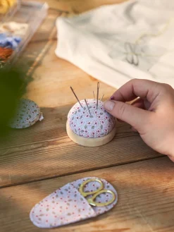 Clearance Søstrene Grene Schweiz Nadelkissen Lavender